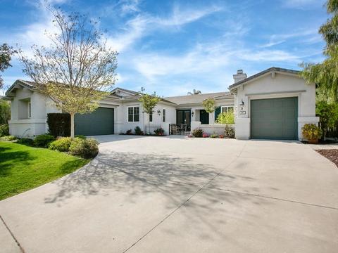 841 Hidden View Ln, Escondido, CA 92027 photo 2