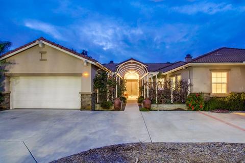 2183 Ipanema Ln, Vista, CA 92084 photo 2
