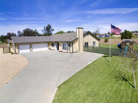 1011 Winners Cir, Ramona, CA 92065 photo 1