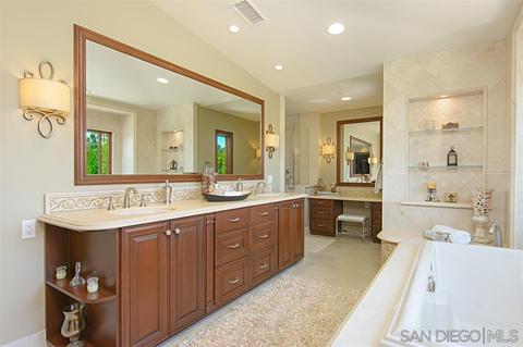 6604 Muirlands Dr, La Jolla, CA 92037 photo 17