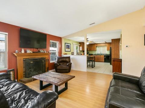 875 Millbrook Pl, Escondido, CA 92026 photo 5