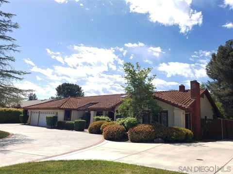 1695 Hamilton Ln, Escondido, CA 92029 photo 2