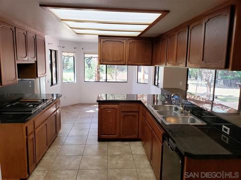 1695 Hamilton Ln, Escondido, CA 92029 photo 7