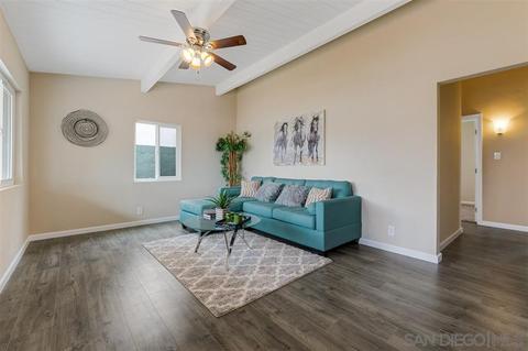 1437 Shoshone St, Oceanside, CA 92058 photo 1