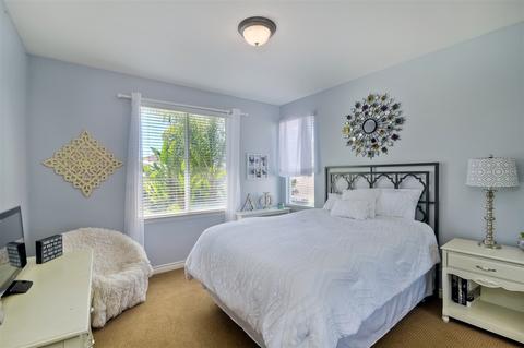 8045 Corte Sasafras, Carlsbad, CA 92009 photo 17