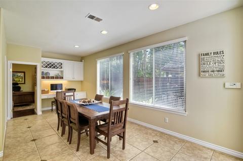 8045 Corte Sasafras, Carlsbad, CA 92009 photo 11
