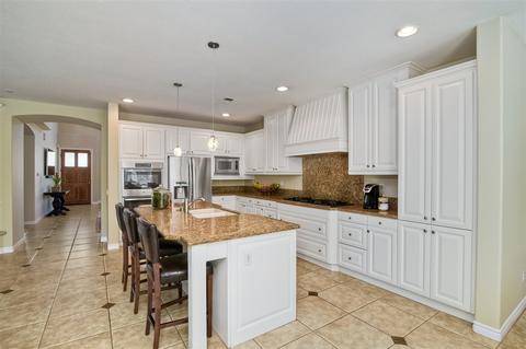 8045 Corte Sasafras, Carlsbad, CA 92009 photo 12