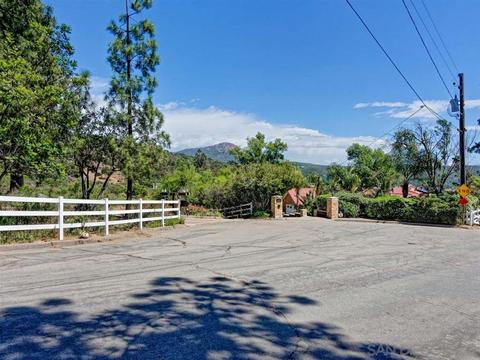 2005 Via Dieguenos, Alpine, CA 91901 photo 6