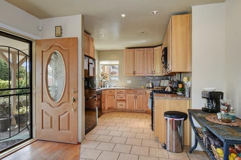 702 Mcgavran Dr, Vista, CA 92081 photo 5