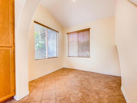 667 Poets Sq, Fallbrook, CA 92028 photo 9