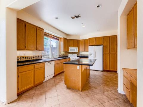 667 Poets Sq, Fallbrook, CA 92028 photo 6