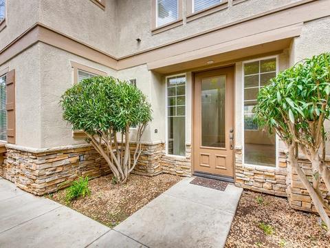 667 Poets Sq, Fallbrook, CA 92028 photo 2