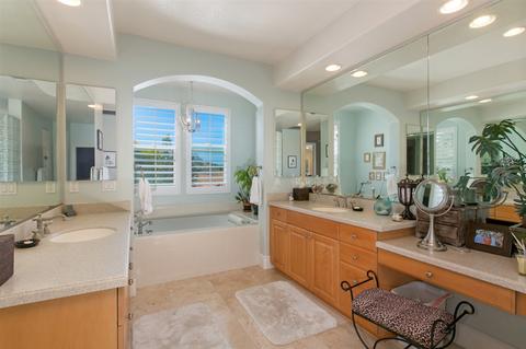 8073 Sitio Toledo, Carlsbad, CA 92009 photo 17