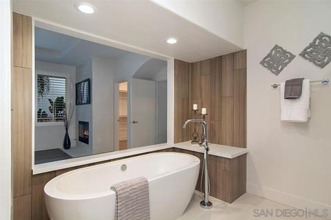 6005 Hillpointe Row, La Jolla, CA 92037 photo 14