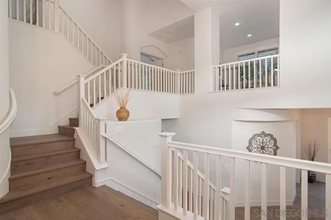 6005 Hillpointe Row, La Jolla, CA 92037 photo 2