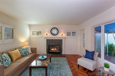 353 C Ave, Coronado, CA 92118 photo 2