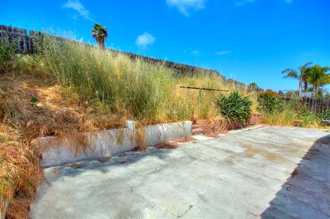693 Shadow Tree Dr, Oceanside, CA 92058 photo 6