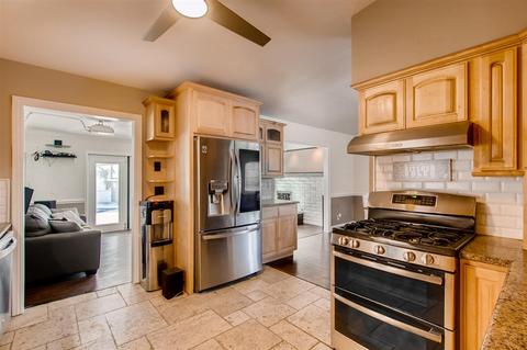 1894 Iris Way, Escondido, CA 92027 photo 7