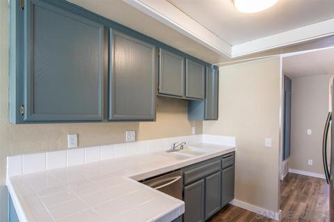 1524 Apache Dr UNIT a, Chula Vista, CA 91910 photo 2