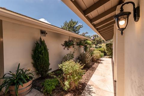 117 Toluca Ct, Solana Beach, CA 92075 photo 4