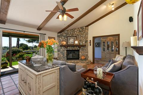 2025 Sunnycrest Ln, Fallbrook, CA 92028 photo 3
