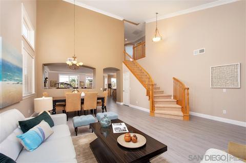958 Mount Whitney Ct, Chula Vista, CA 91913 photo 4