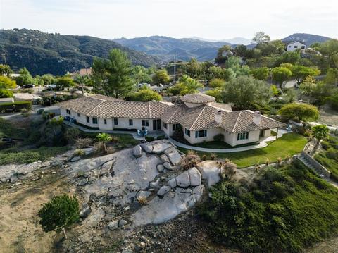 28621 Sandhurst, Escondido, CA 92026 photo 1