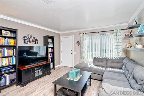 10121 Carefree, Santee, CA 92071 photo 4
