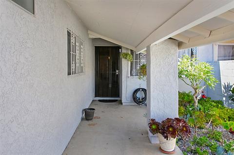 4796 Calle Solimar, Oceanside, CA 92057 photo 2