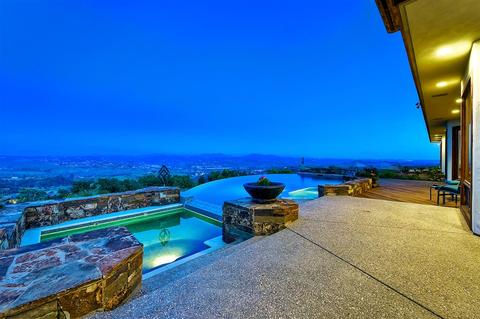 10 Rolling View Ln, Fallbrook, CA 92028 photo 1