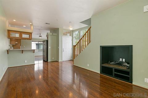 381 Brotherton Gln, Escondido, CA 92025 photo 3