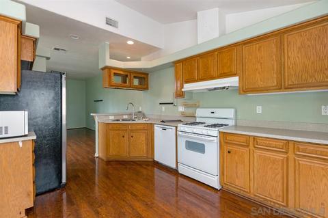 381 Brotherton Gln, Escondido, CA 92025 photo 6
