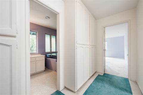 242 E J St, Chula Vista, CA 91910 photo 12
