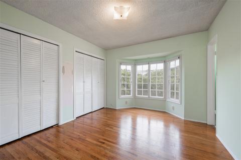 242 E J St, Chula Vista, CA 91910 photo 9
