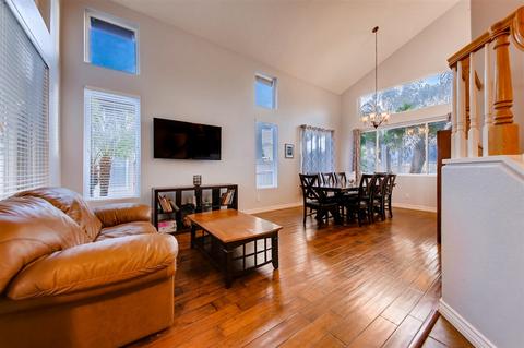 5702 Dartmoor Cir, Oceanside, CA 92057 photo 3