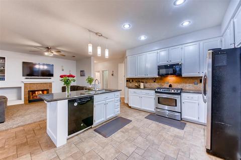 5702 Dartmoor Cir, Oceanside, CA 92057 photo 6