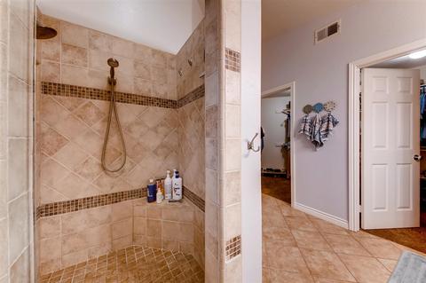 5702 Dartmoor Cir, Oceanside, CA 92057 photo 17