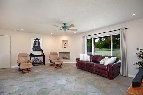 8247 Melrose Ln, El Cajon, CA 92021 photo 5
