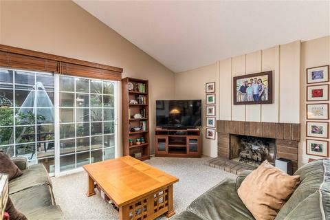 531 Lime Tree Way Oceanside Ca 92058 19 Photos Mls