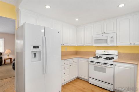 10975 Cabo Ct, Santee, CA 92071 photo 8