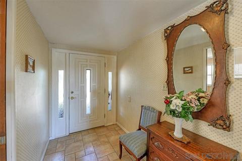 1129 Viewmont Dr, Escondido, CA 92027 photo 3