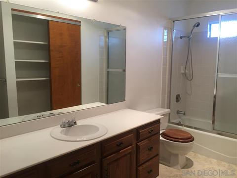 1555 Jasper Ave, Chula Vista, CA 91911 photo 11