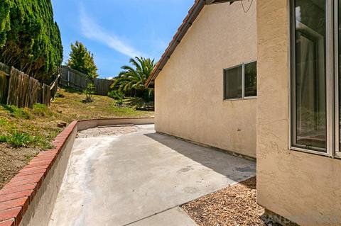 4699 Lofty Grove Dr, Oceanside, CA 92056 photo 19