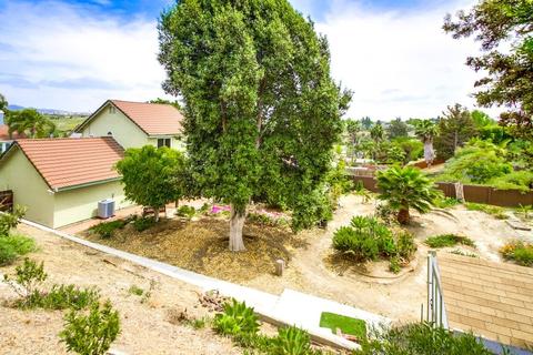 1402 Crestview Dr, Oceanside, CA 92056 photo 23