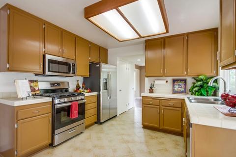 1402 Crestview Dr, Oceanside, CA 92056 photo 10