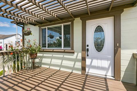 933 N Emerald Dr, Vista, CA 92083 photo 5