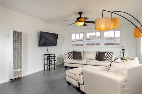 1749 Kraft St, Oceanside, CA 92058 photo 2