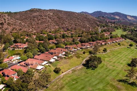 29154 Laurel Valley Dr, Vista, CA 92084 photo 2