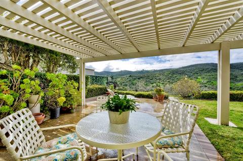 29154 Laurel Valley Dr, Vista, CA 92084 photo 1
