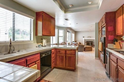 1575 Avenida Arriba, El Cajon, CA 92020 photo 10